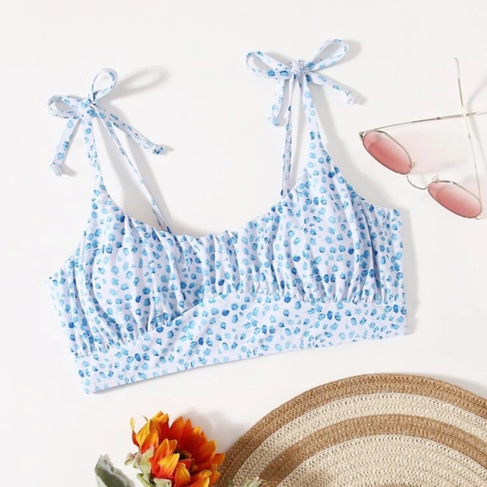 SHEIN Floral Bikini Top